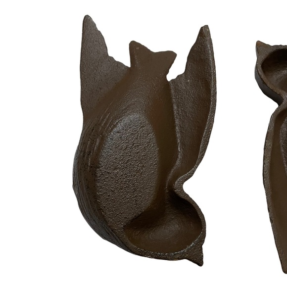 Vintage Cast Iron Ashtrays Sparrow Ornate Detailed Birds Pair Heavy Art Smoking - Picture 10 of 11